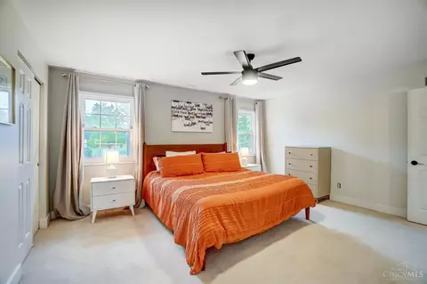 Bedroom - 9801 Delray Dr, Montgomery, OH 45242 photo 2 of 7