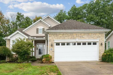 1400 Grovesedge Dr, Hamilton Township, OH 45039