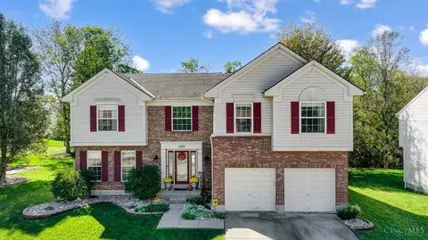 1209 Emery Ridge Dr, Batavia, OH 45103