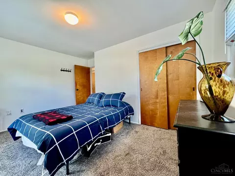 Bedroom - 3998 Simpson Ave, Fairfax, OH 45227 photo 3 of 7