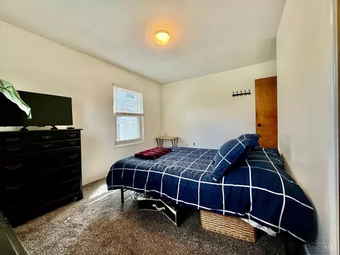 Bedroom - 3998 Simpson Ave, Fairfax, OH 45227 photo 4 of 7