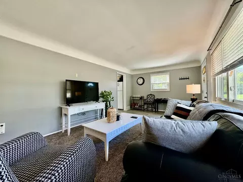 Living - 3998 Simpson Ave, Fairfax, OH 45227 photo 3 of 4