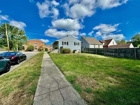 Exterior - 3998 Simpson Ave, Fairfax, OH 45227 photo 4 of 5
