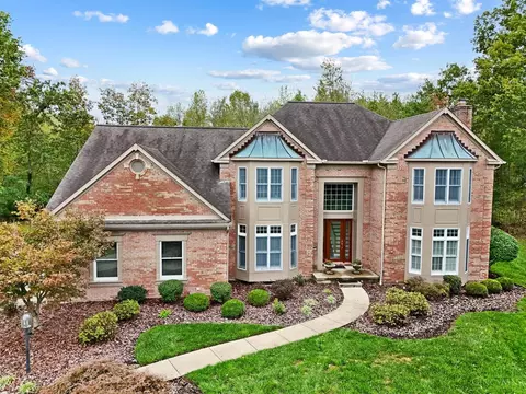 9071 Cummings Farm Ln, Cincinnati, OH 45242