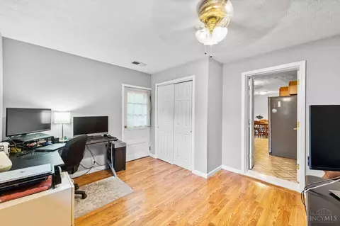 2093 Evanor Ln, Cincinnati, OH 45244 photo 9