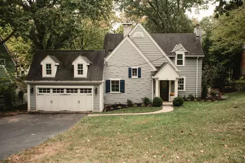 73 Hill Ln, Wyoming, OH 45215