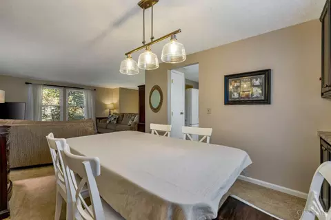 12050 Hazelhurst Ln, Cincinnati, OH 45240 photo 5