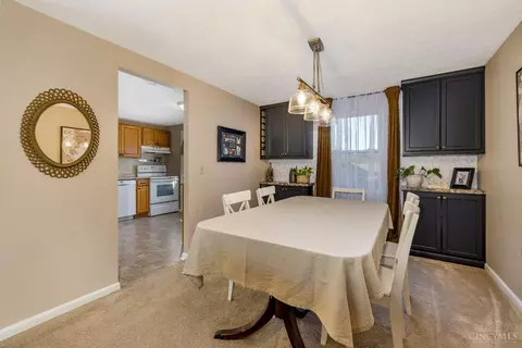 12050 Hazelhurst Ln, Cincinnati, OH 45240 photo 4