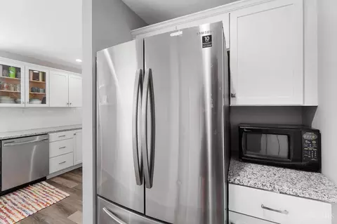 Kitchen - 1551 Jonathan Ave, Cincinnati, OH 45207 photo 6 of 6