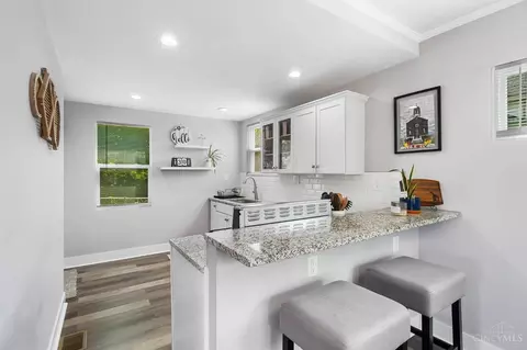 Kitchen - 1551 Jonathan Ave, Cincinnati, OH 45207 photo 1 of 6