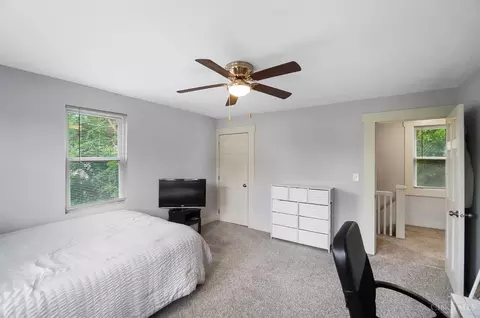 Bedroom - 1551 Jonathan Ave, Cincinnati, OH 45207 photo 5 of 5