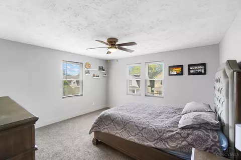 Bedroom - 1551 Jonathan Ave, Cincinnati, OH 45207 photo 1 of 5