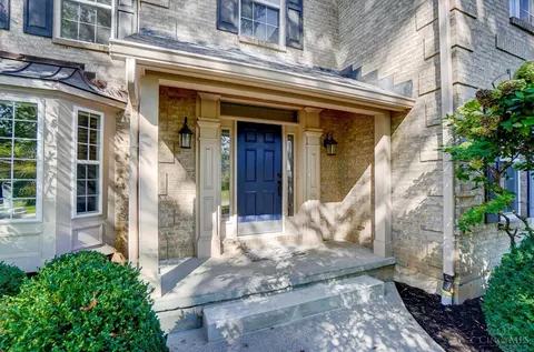 Exterior - 7630 Keller Rd, Cincinnati, OH 45243 photo 2 of 11