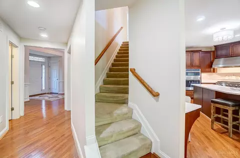 Entry Way - 7630 Keller Rd, Cincinnati, OH 45243 photo 3 of 6