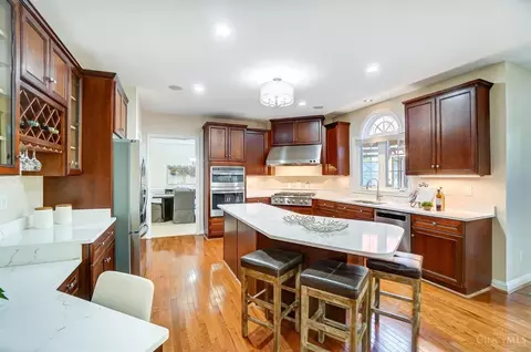 Kitchen - 7630 Keller Rd, Cincinnati, OH 45243 photo 2 of 7
