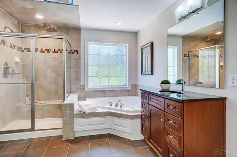 Bath - 7630 Keller Rd, Cincinnati, OH 45243 photo 2 of 8