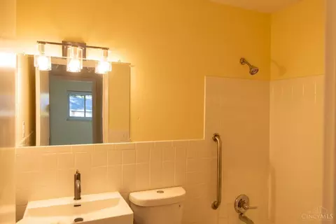 8442 Gamma Ct, Cincinnati, OH 45231 photo 11