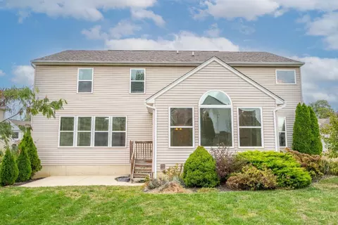 Exterior - 967 Oak Forest Dr, Morrow, OH 45152 photo 6 of 10