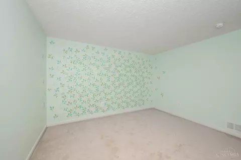 Bedroom - 967 Oak Forest Dr, Morrow, OH 45152 photo 3 of 7