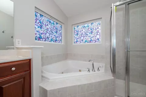 Bath - 967 Oak Forest Dr, Morrow, OH 45152 photo 6 of 6