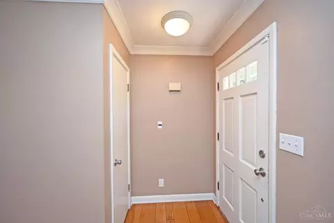 Entry Way - 1702 Tiffany Ln, Cincinnati, OH 45230 photo 1 of 5