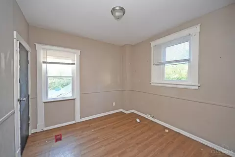 Bedroom - 4509 Clearview Ave, Cincinnati, OH 45205 photo 4 of 7