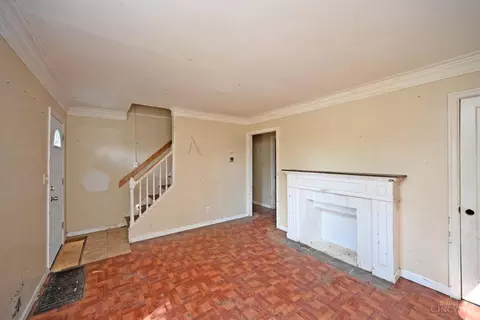 Living - 114 Ridgeway Rd, Cincinnati, OH 45216 photo 3 of 3