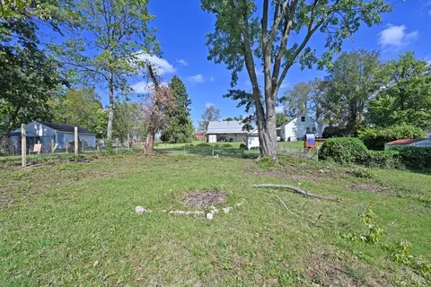 Exterior - 114 Ridgeway Rd, Cincinnati, OH 45216 photo 5 of 6
