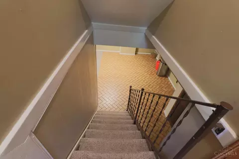 Entry Way - 1008 Pelican Dr, Cincinnati, OH 45231 photo 1 of 1