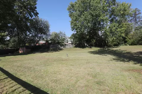 Exterior - 1008 Pelican Dr, Cincinnati, OH 45231 photo 2 of 5