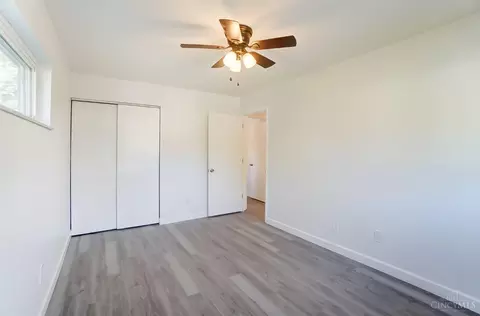 Bedroom - 1237 Oak Knoll Dr, Cincinnati, OH 45224 photo 5 of 7