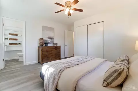 Bedroom - 1237 Oak Knoll Dr, Cincinnati, OH 45224 photo 3 of 7