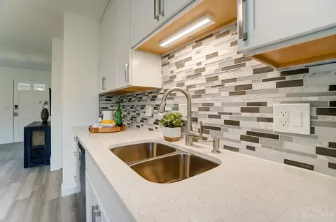 Kitchen - 1237 Oak Knoll Dr, Cincinnati, OH 45224 photo 7 of 7