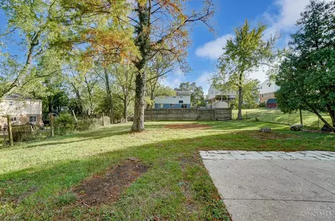 Exterior - 1237 Oak Knoll Dr, Cincinnati, OH 45224 photo 16 of 19