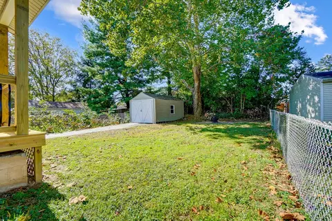 Exterior - 3907 Watterson Rd, Fairfax, OH 45227 photo 11 of 12