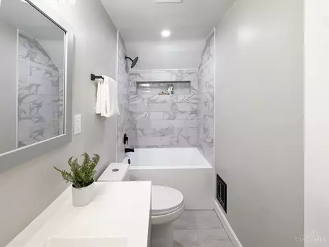Bath - 3907 Watterson Rd, Fairfax, OH 45227 photo 6 of 12