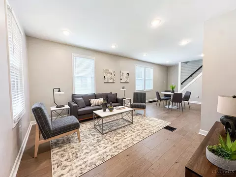 Living - 3907 Watterson Rd, Fairfax, OH 45227 photo 2 of 3