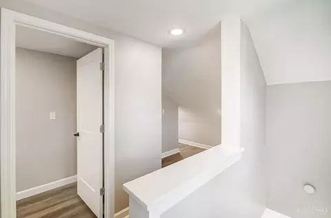 Entry Way - 3907 Watterson Rd, Fairfax, OH 45227 photo 3 of 8