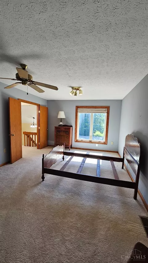 2340 Springdale Rd, Cincinnati, OH 45231 photo 12