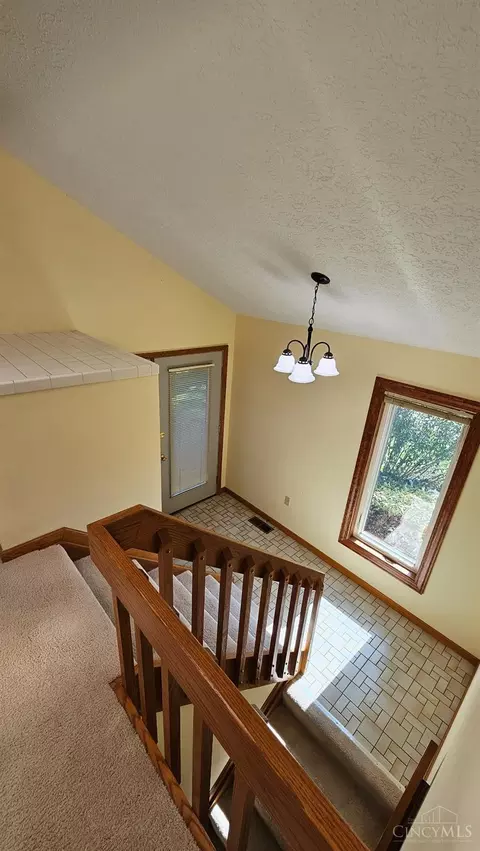 2340 Springdale Rd, Cincinnati, OH 45231 photo 5