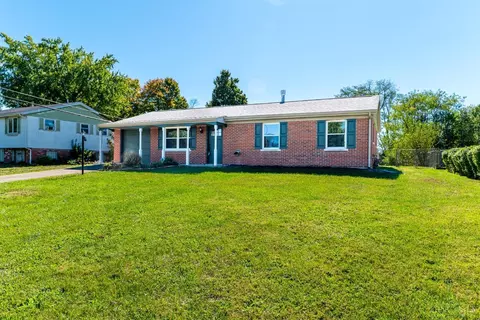 719 Mccormick Ln, Cincinnati, OH 45245