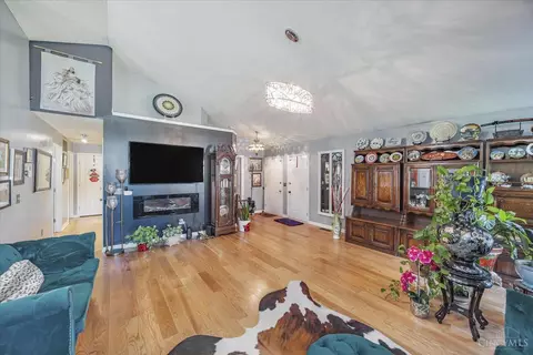 10574 Millfarm Ct, Cincinnati, OH 45231 photo 7