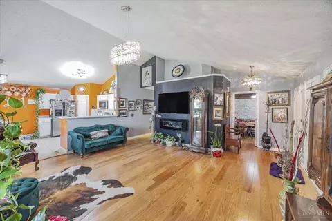 10574 Millfarm Ct, Cincinnati, OH 45231 photo 8