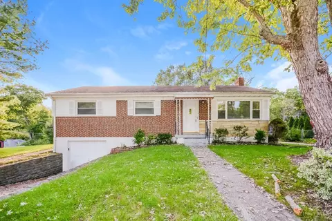 1503 Robinway Dr, Anderson Twp, OH 45230