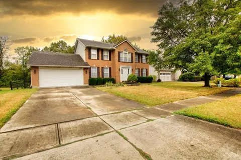 Exterior - 8345 Timber Ln, Mason, OH 45040 photo 2 of 4