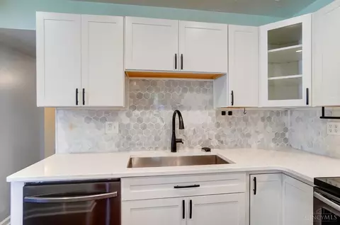 9682 Northfield Ln, Cincinnati, OH 45231 photo 9
