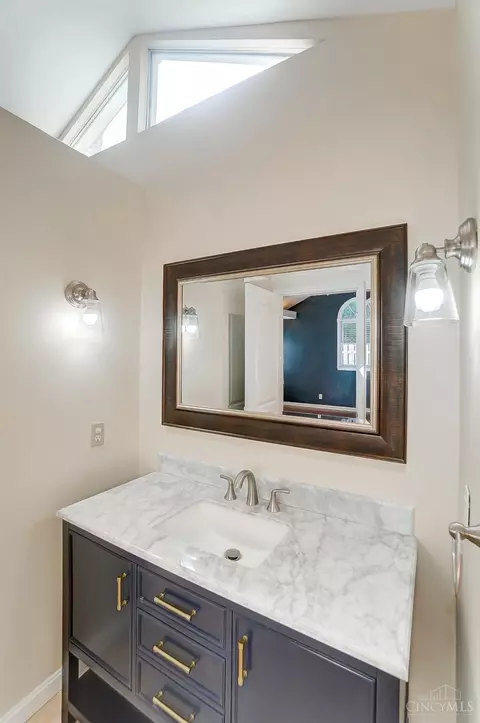 9682 Northfield Ln, Cincinnati, OH 45231 photo 23
