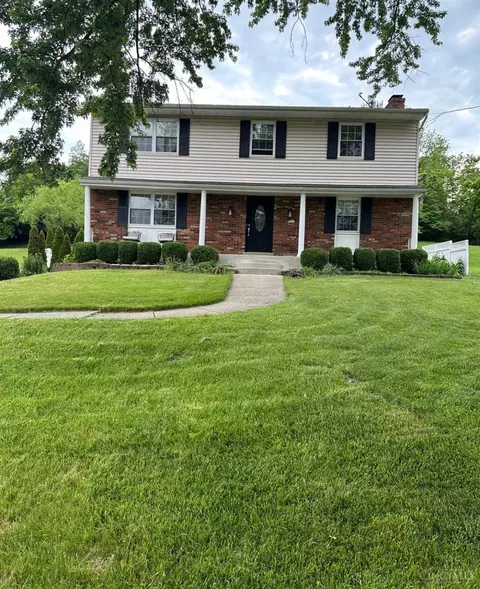 5471 Sanrio Ct, Cincinnati, OH 45247