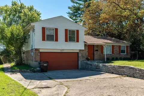 1249 Beechpoint Dr, Cincinnati, OH 45231 photo 2