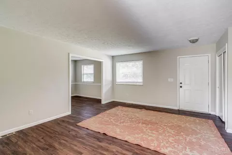 1249 Beechpoint Dr, Cincinnati, OH 45231 photo 4